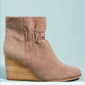 Anthropologie Mojo Moxy Sondra Wedge Booties